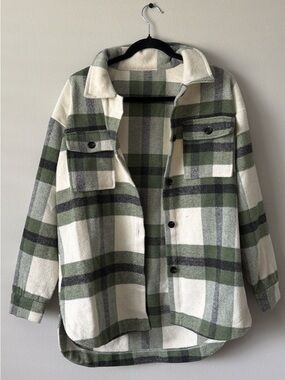 Green & Cream Plaid Shacket Jacket